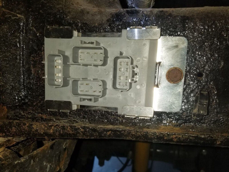 Replacement bracket for GM-15031996 installed